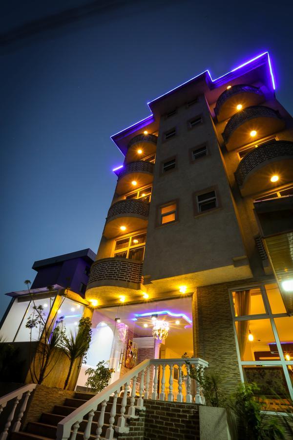 White House Addis Hotel Exterior photo